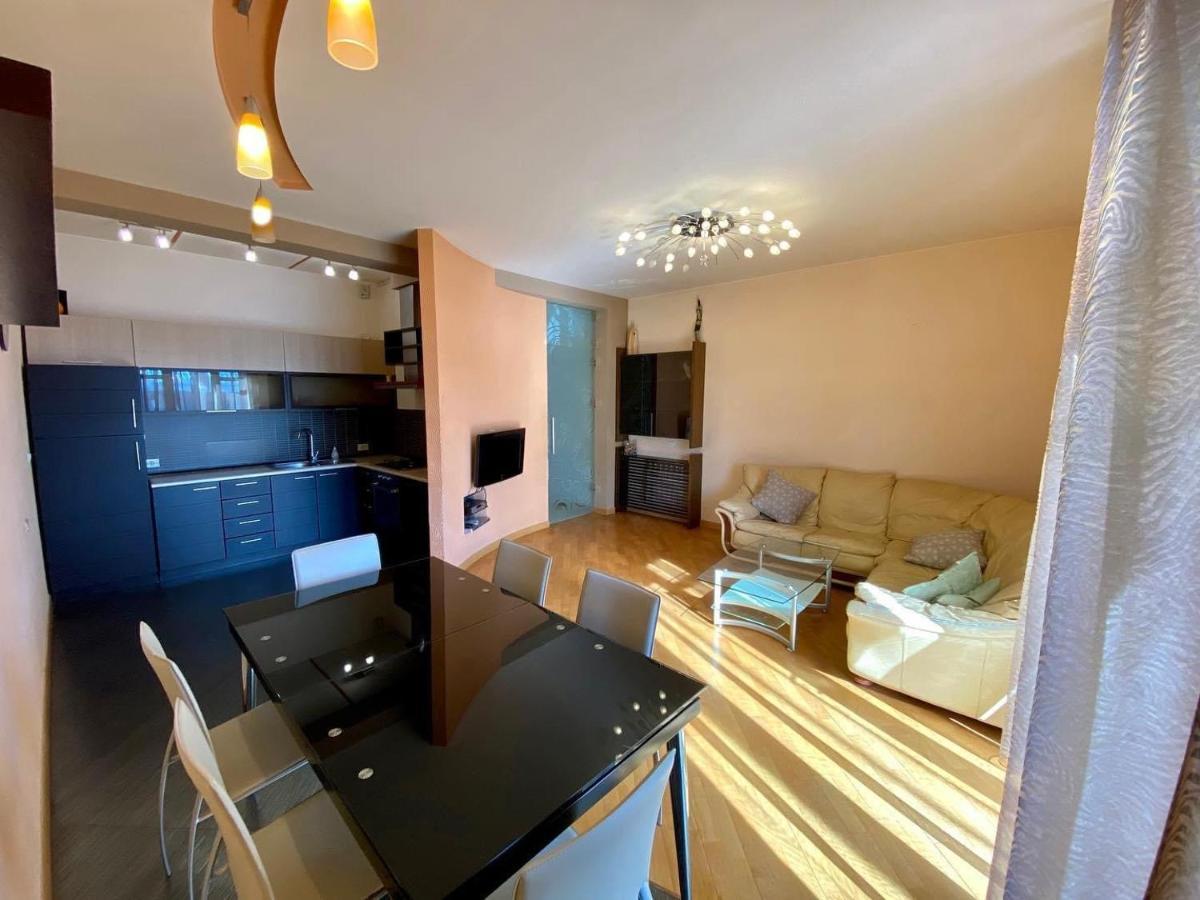 City Center Cute Flat 3 Rooms Jereván Kültér fotó